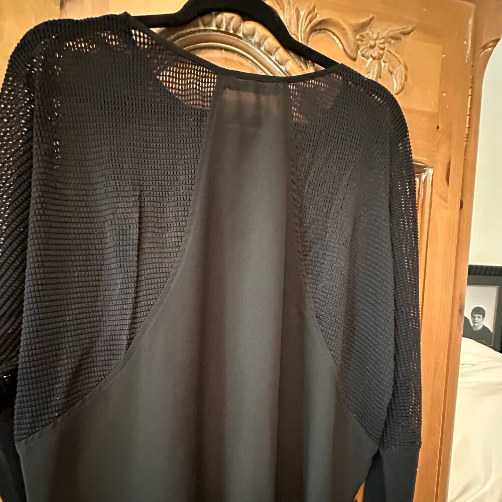 Ark & Co Black blouse Size Medium - Picture 4 of 4